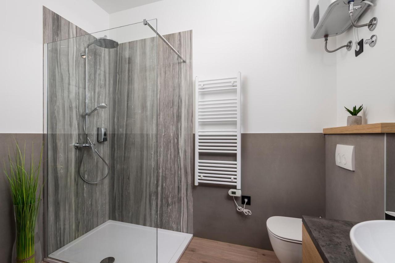 Deluxe Apartments "In The Center" Rijeka Ngoại thất bức ảnh